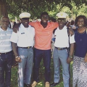 Meet your Posher, Emmanuel